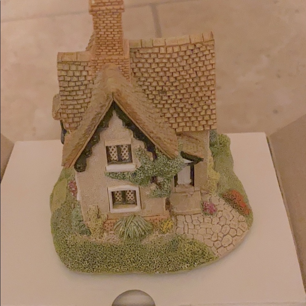 Lilliput lane cottage